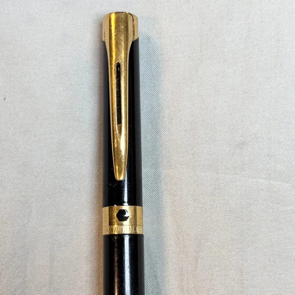 Waterman Paris L'Etalon ballpoint pen in black lacquer Gold Trim blue ink